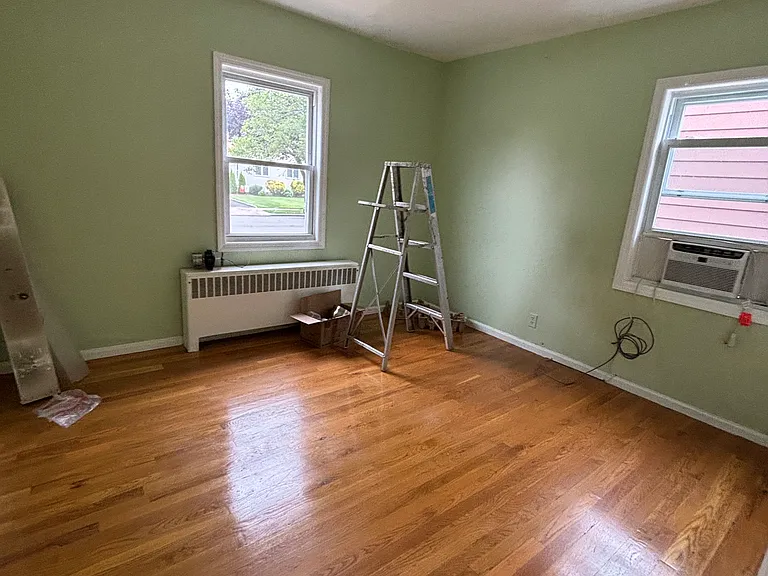 350 Mineola Ave — Photo 7