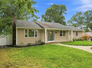 6 Marywood Ln, Cumberland, RI 02864