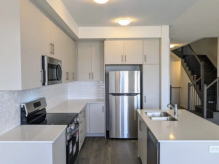 85 Greer St — Photo 9