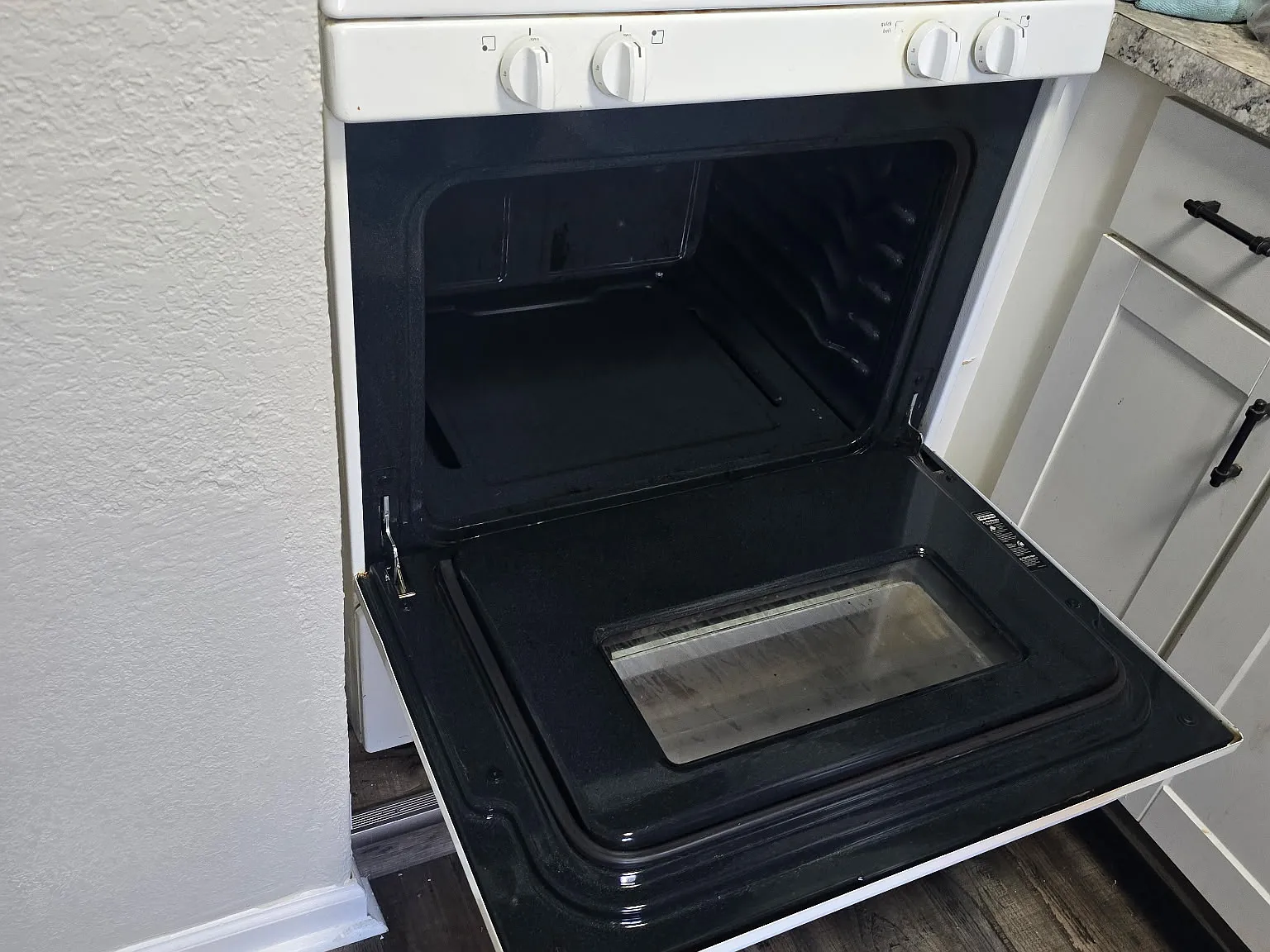 2 bed, 800 sqft, $795 — Photo 3