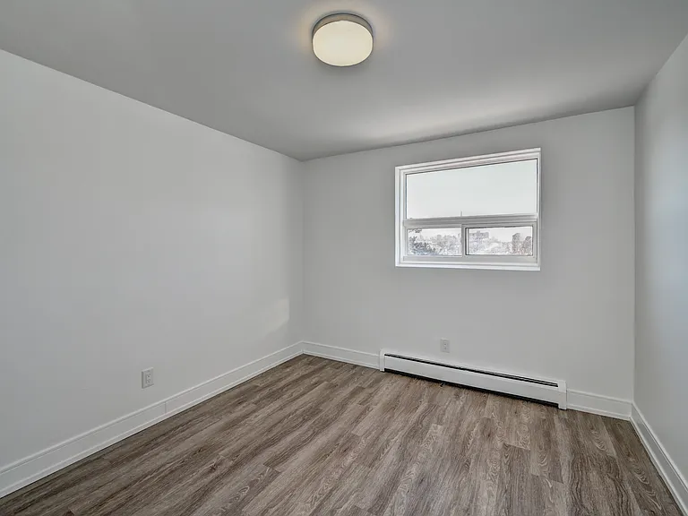 39 Willow Rd — Photo 48