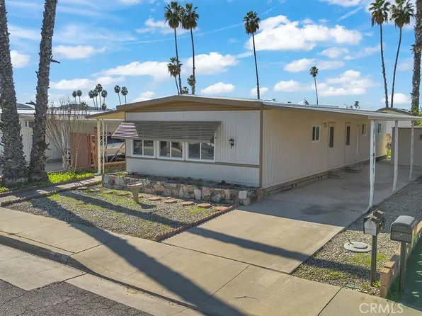 841 S Lyon Ave, Hemet, CA 92543