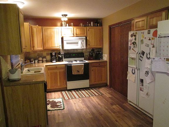 5th image of 444 S Valley Dr