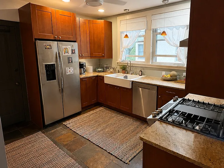 2909 W 43rd St #2 — Photo 3