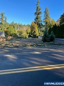 713 NW 7th Pl, Mill City, OR, 97360