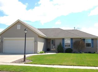3533 Rapids Trl, Waukesha, WI 53189
