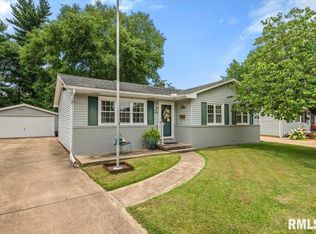 1349 Crestview Dr, Springfield, IL 62702