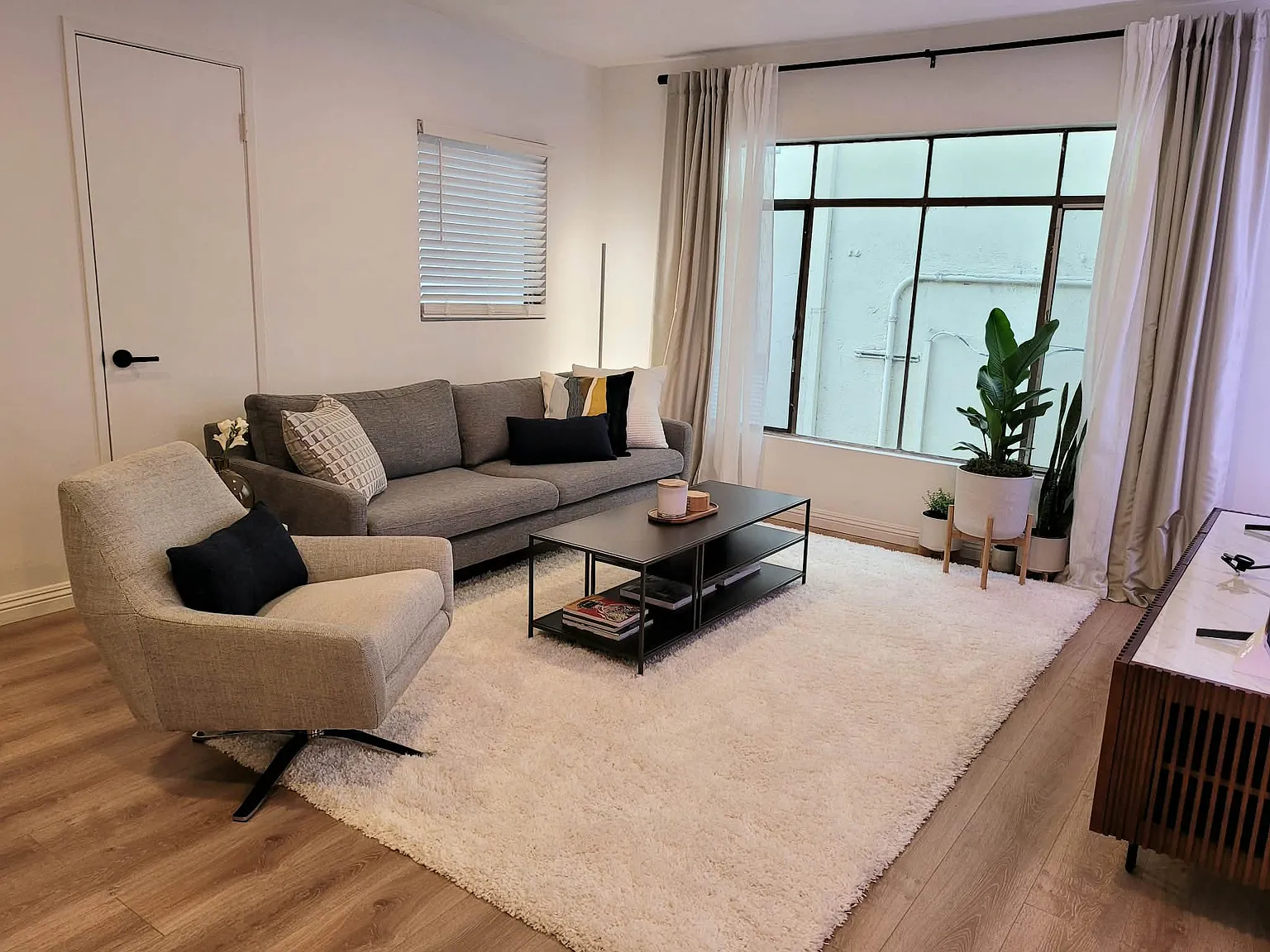 2 bed, 1.5 bath, 1000 sqft, $2,675 — Photo 3