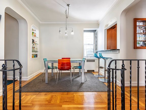3rd image of 29 W 64th St APT 5E