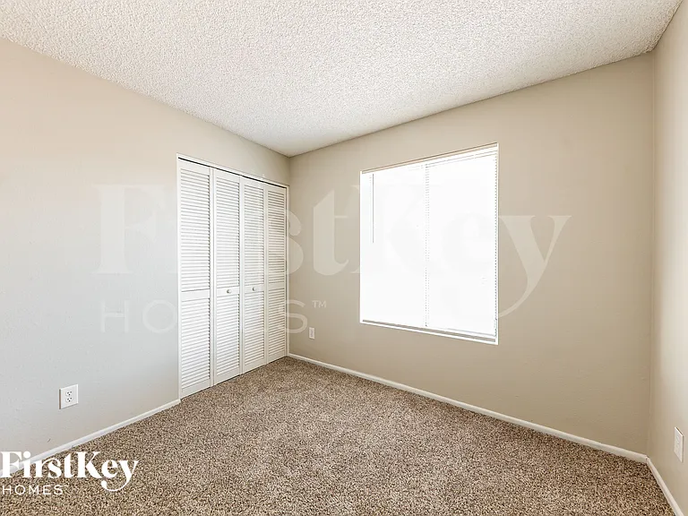 5031 W Windrose Dr — Photo 14