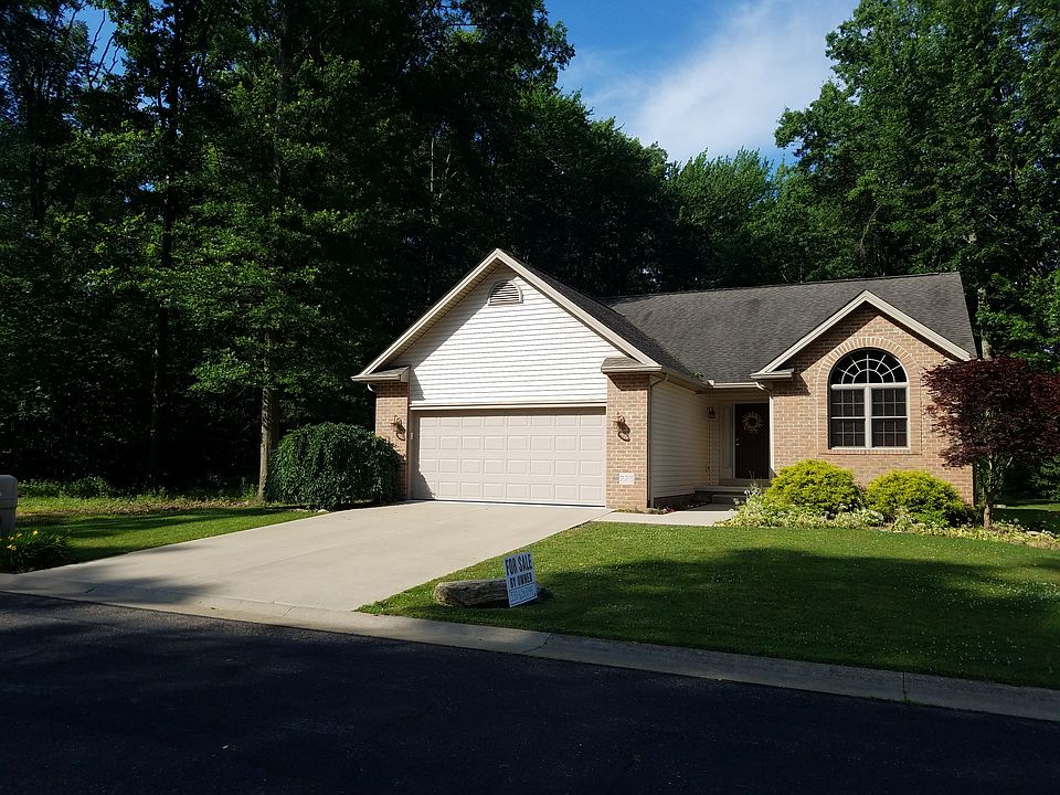 1st image of 223 Lucretia Ln
