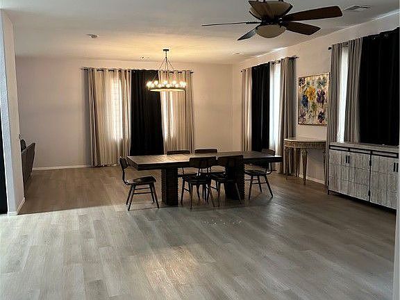 4th image of 3640 W Maule Ave