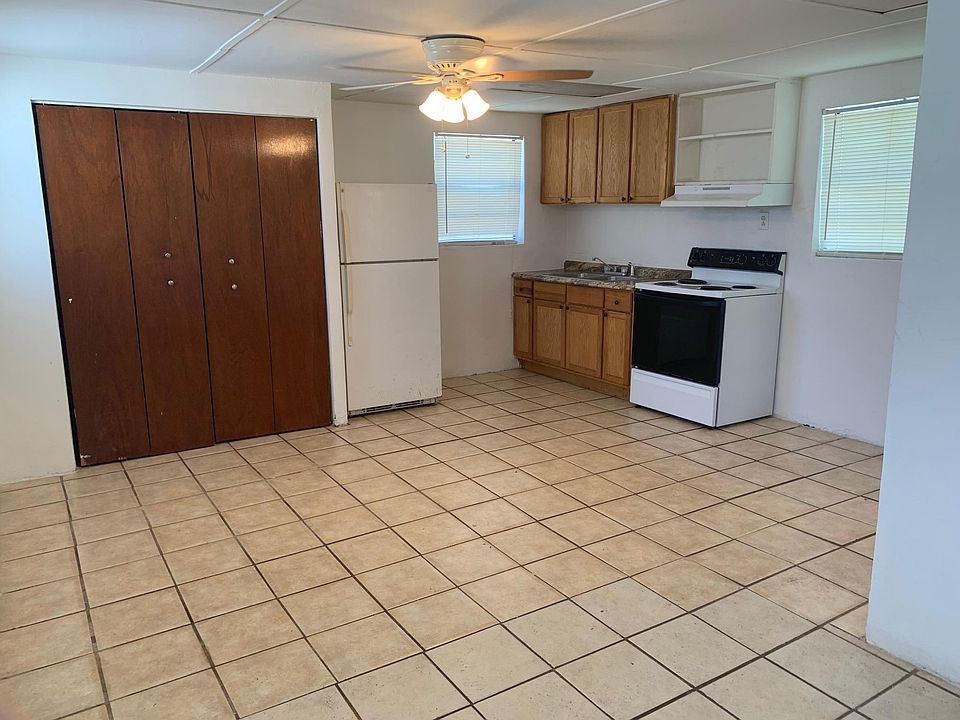1st image of 4720 1/2 1st Ave N
