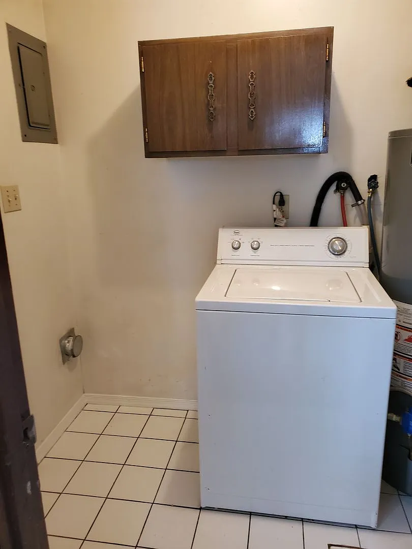 Demaret Drive 740 — Photo 3