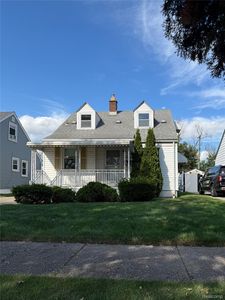 936 Cloverlawn Blvd, Lincoln Park, MI, 48146