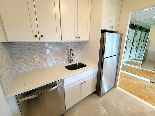 Rented by Corcoran | media 6