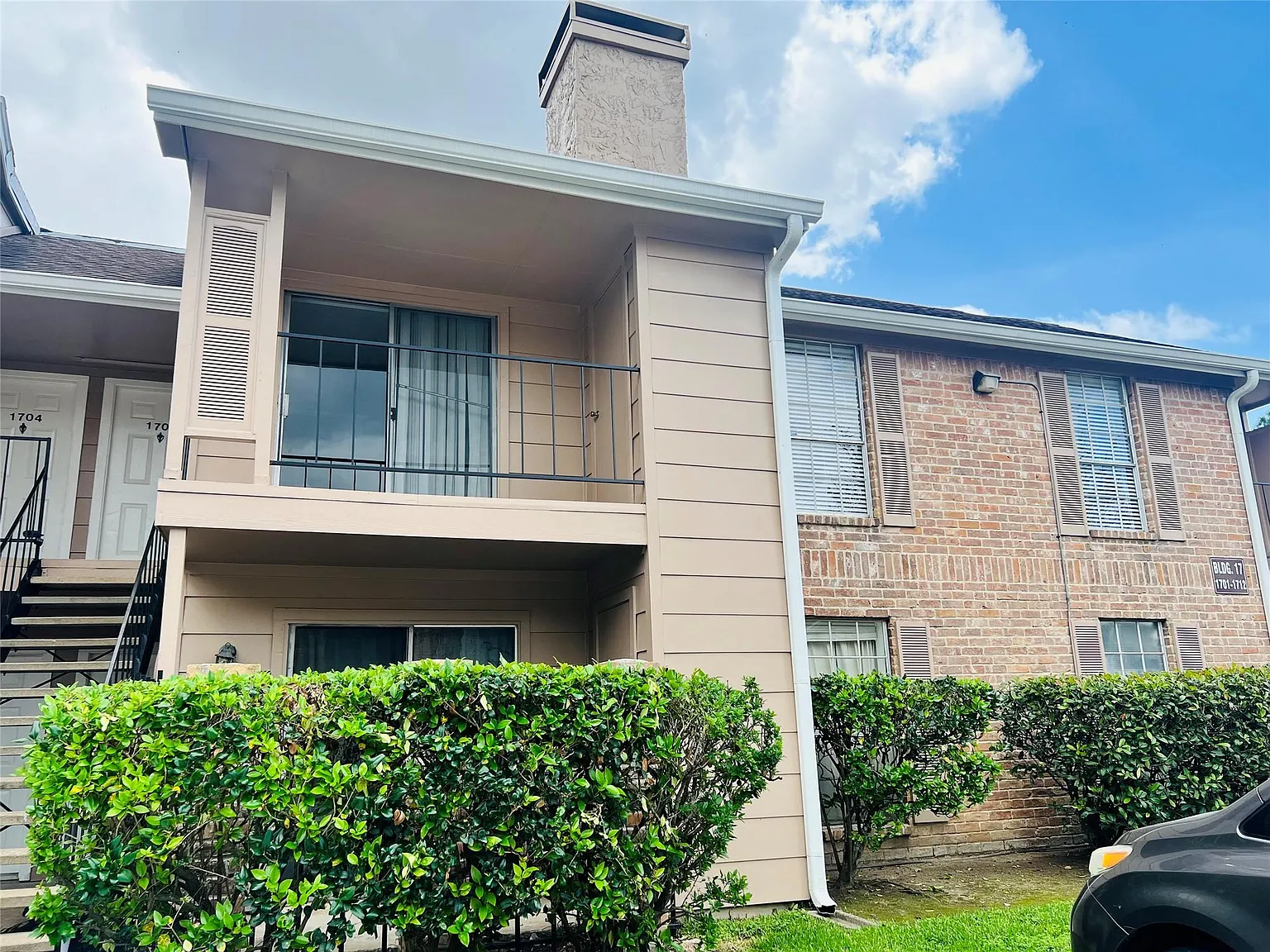 2 bed, 1.0 bath, 923 sqft, $950 — Photo 3