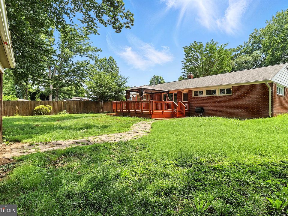 2nd image of 7209 Halifax Pl