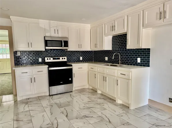 4613 Dewberry St, Houston, TX 77021