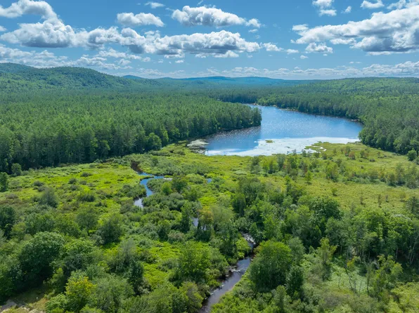 8-10 Miriam Lane, Waterford, ME 04088