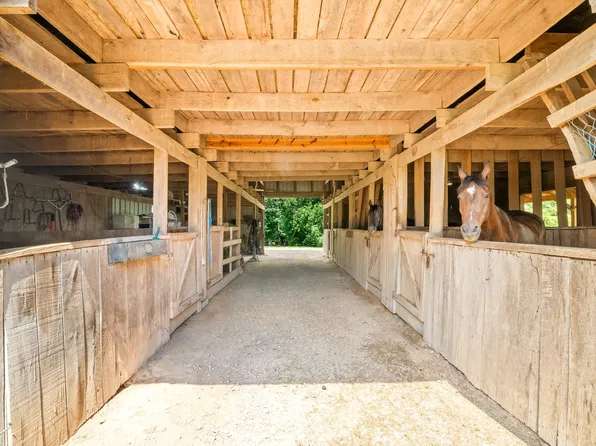 4139 Ashland City Rd, Ashland City, TN 37043