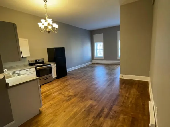 19 W Central St #1, Chippewa Falls, WI 54729