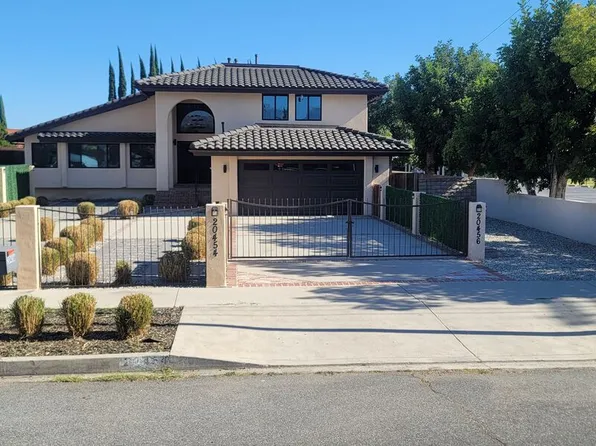 20454 W Strathern St, Winnetka, CA 91306