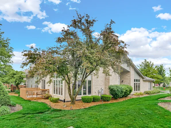 19 W Bay Rd, Palos Heights, IL 60463