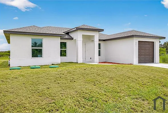 3 bed, 1222 sqft, $2,400 — Photo 3
