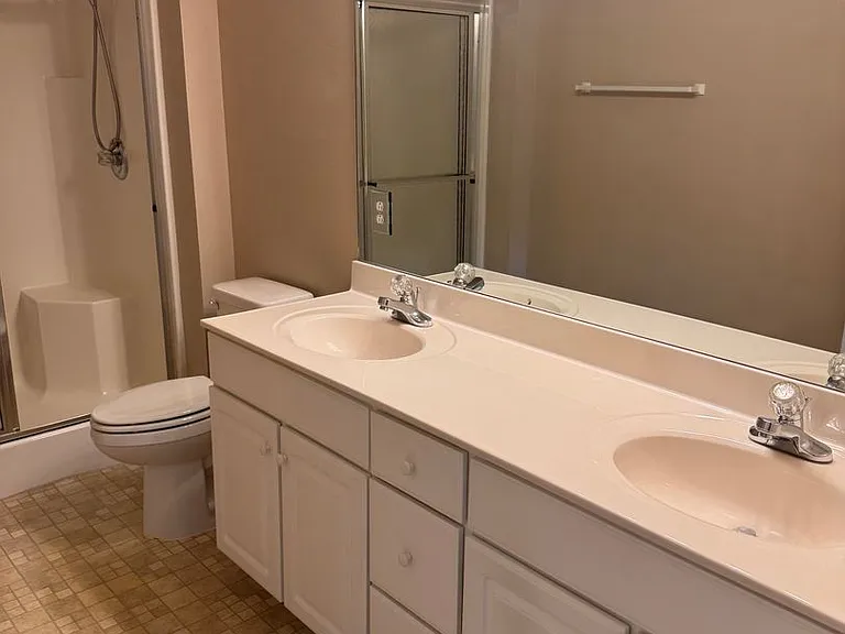10 Shoreline Dr — Photo 17