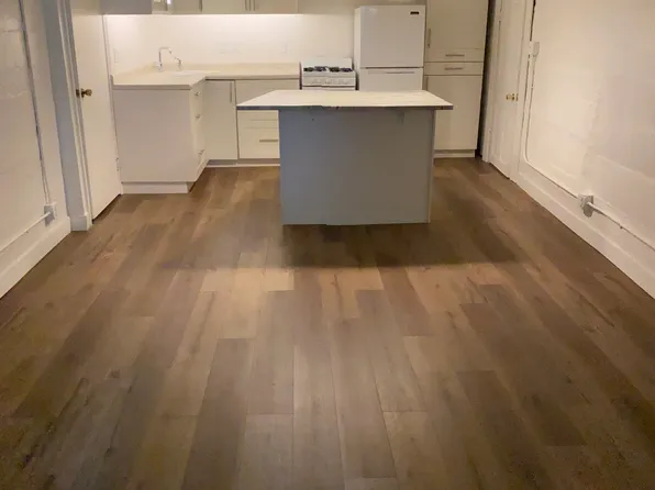 1760 E Lake Shore Dr, Twin Lakes, WI 53181