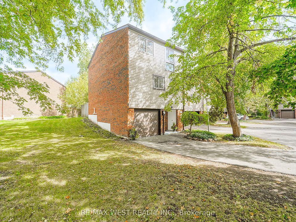 1st image of 250 Satok Cres #36