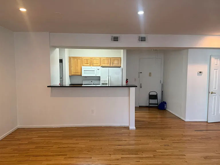 522 Gregory Ave #B304 — Photo 2
