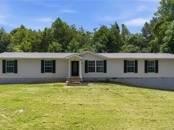 1200 Blue Ridge Ln, Sandy Ridge, NC 27046