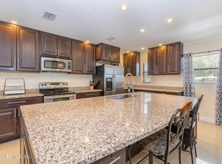 10599 Lake View Rd E, Jacksonville, FL 32225