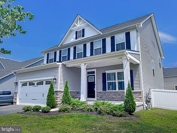 3rd image of 8205 Derrymore Ct