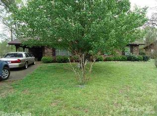 102 Deercreek Ln, Gurdon, AR 71743