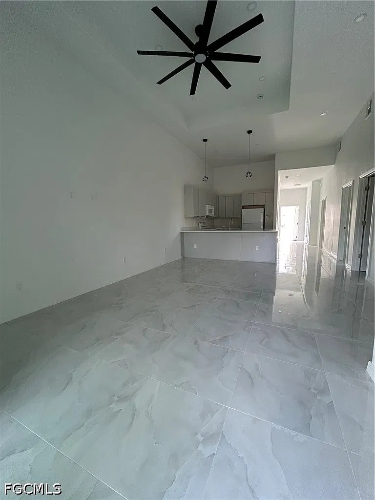 2 bed, 2.0 bath, 1644 sqft, $1,800 — Photo 3