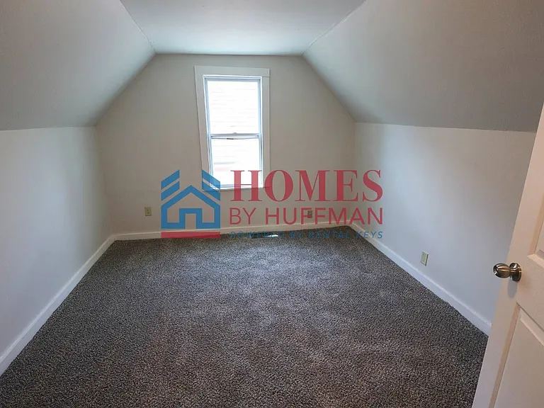 1025 N 2nd Ave — Photo 13