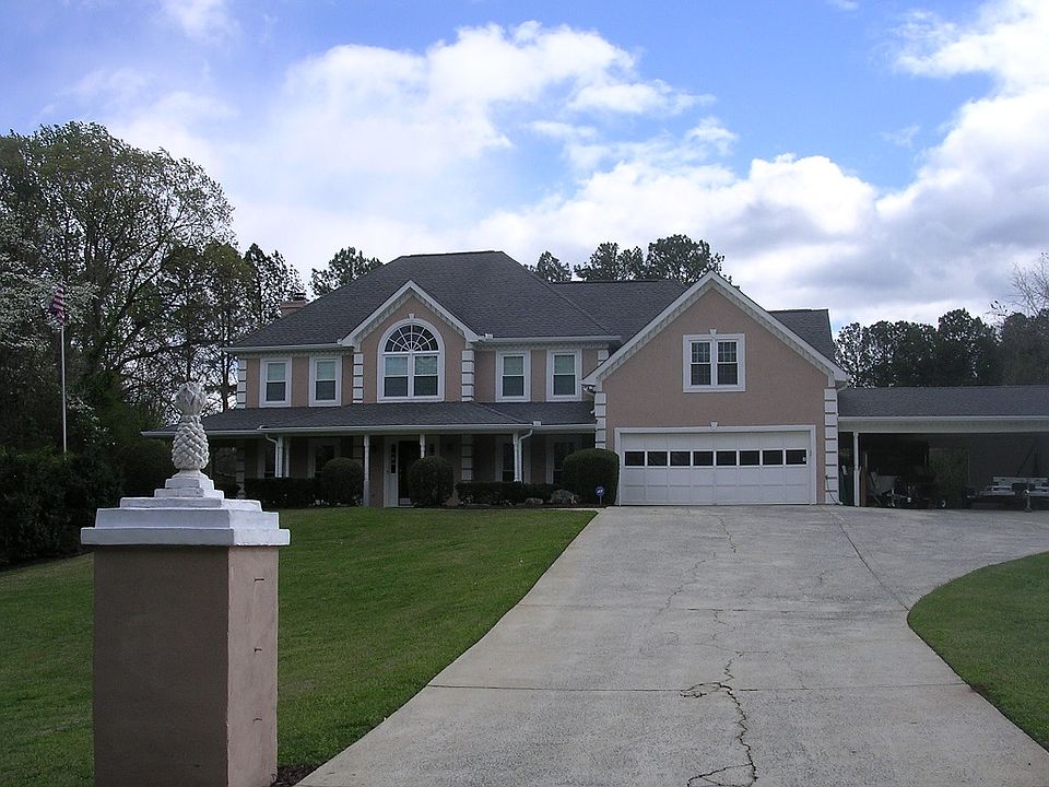 4 bed, bonus room, rear step