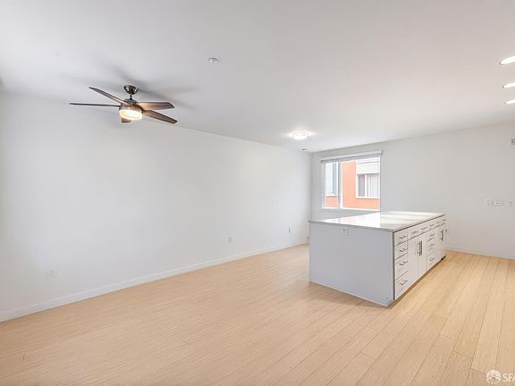 4th image of 187 Avocet Way