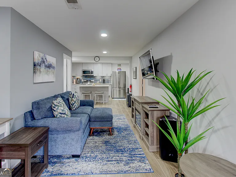 4915 Lake Forest Dr SE — Photo 10
