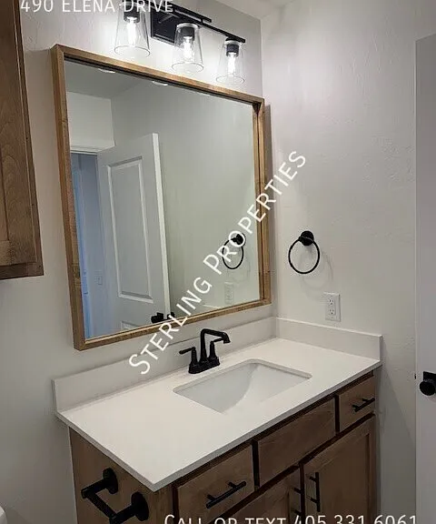 490 Elena Dr — Photo 23