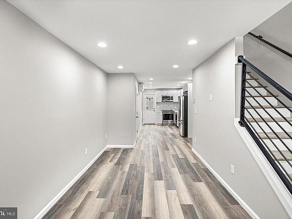 3rd image of 407 Pitman Pl