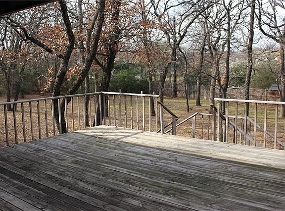 4th image of 3306 Santa Monica Dr