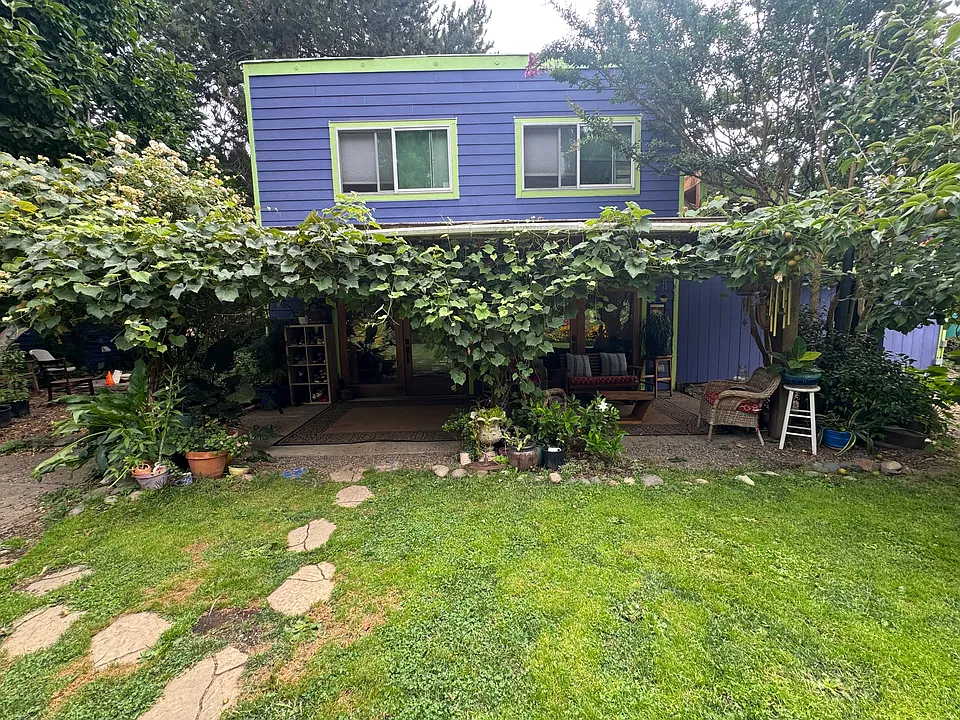 10190 SE 37th Ave