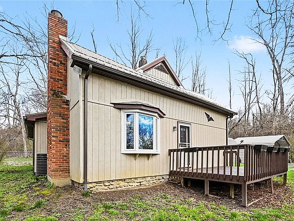 2nd image of 989 Ogden Rd