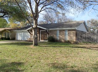 2901 Mark Dr, Arlington, TX 76013