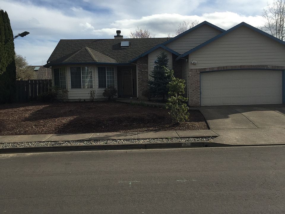 1st image of 678 NE Valarie Ct