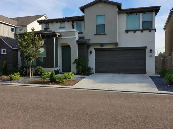 3435 W Good Avenue, Visalia, CA 93277